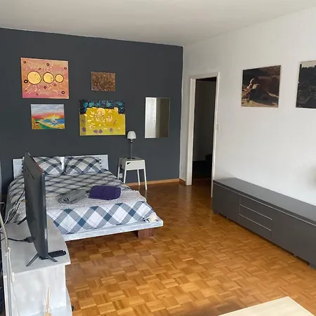 : Proche Lac, Onu Et Centre. Apartment